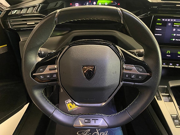Peugeot 308 SW 21 of 24