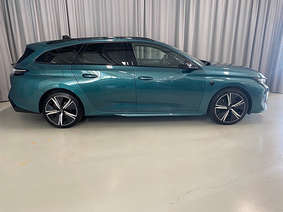 Peugeot 308 SW 3 of 24