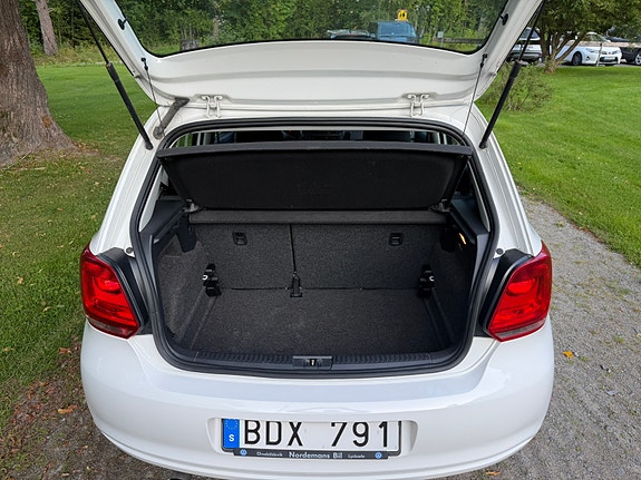 Volkswagen Polo 8 of 12