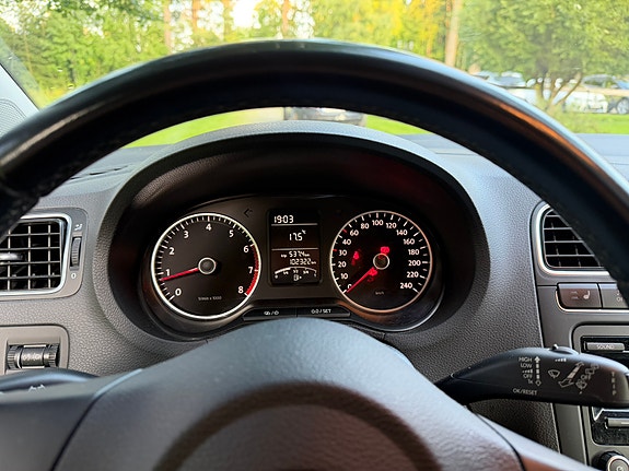 Volkswagen Polo 12 of 12