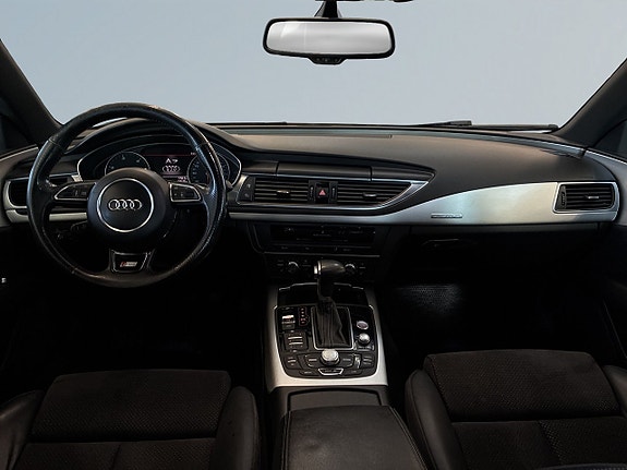 Audi A7 8 of 23