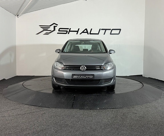 Volkswagen Golf Plus 2 of 16