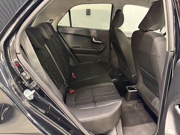 Kia Picanto 11 of 19