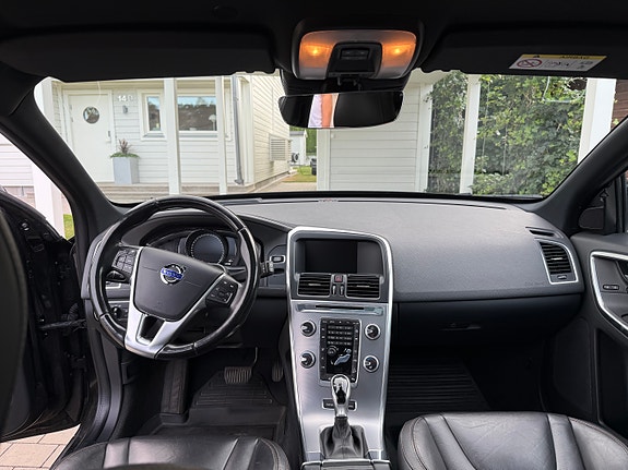 Volvo XC60 5 of 7