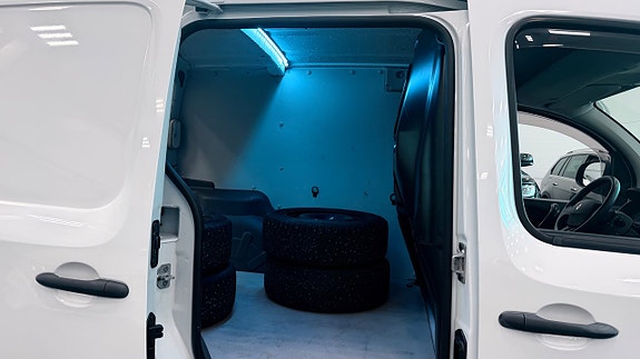 Renault Kangoo Express 19 of 19
