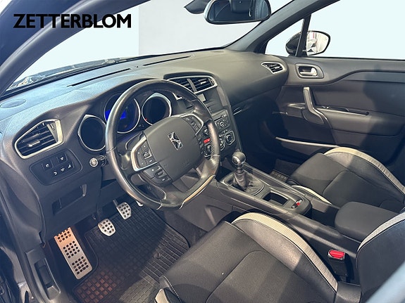 Citroen DS4 8 of 15