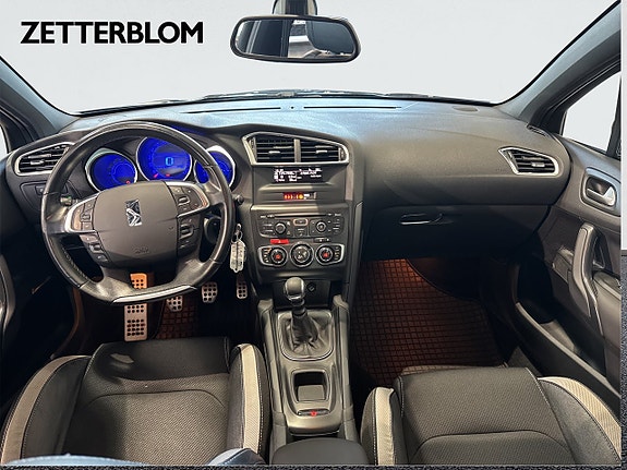 Citroen DS4 10 of 15