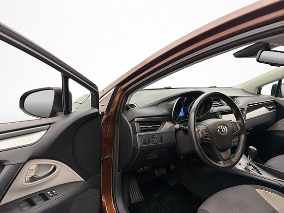 Toyota Avensis 9 of 30