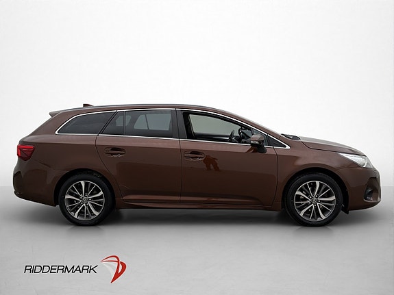 Toyota Avensis 4 of 30