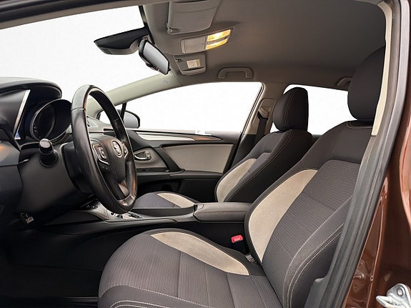 Toyota Avensis 10 of 30