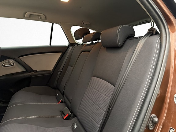 Toyota Avensis 25 of 30