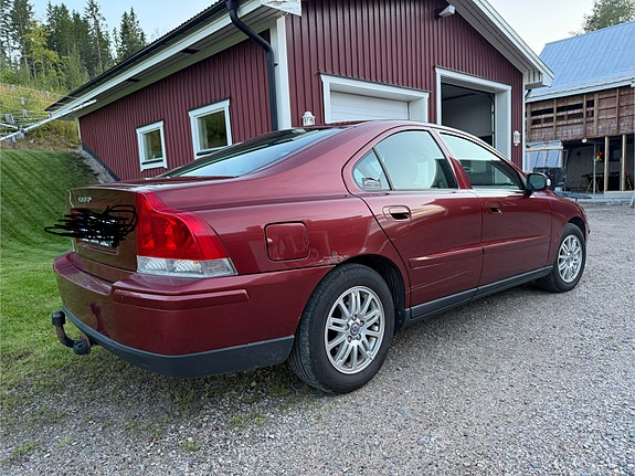 Volvo S60 3 of 7