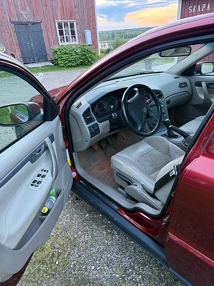 Volvo S60 5 of 7