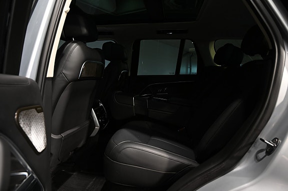 Land Rover Range Rover 18 of 24