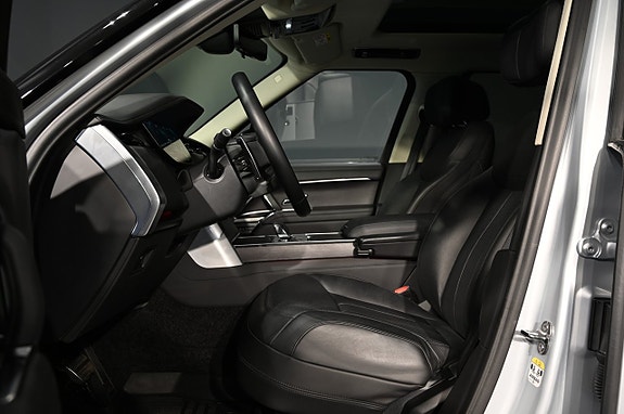 Land Rover Range Rover 12 of 24