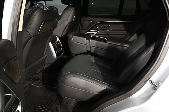 Land Rover Range Rover 17 of 24
