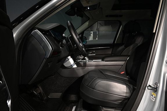 Land Rover Range Rover 10 of 24