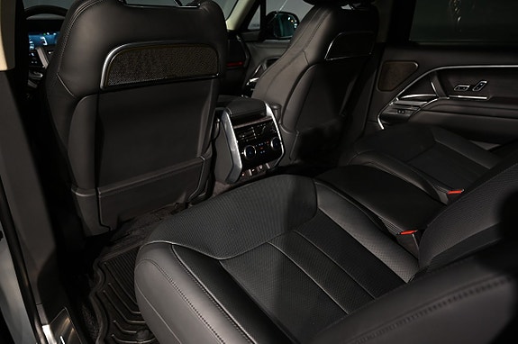 Land Rover Range Rover 19 of 24
