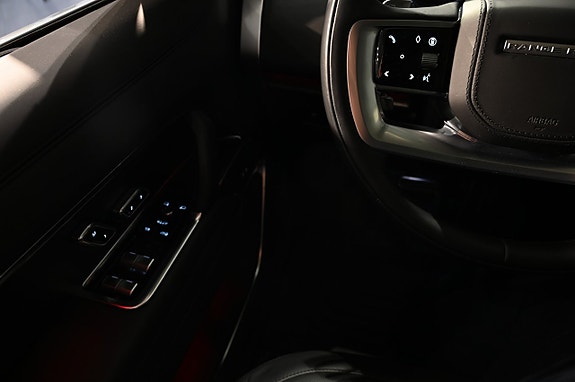 Land Rover Range Rover 13 of 24