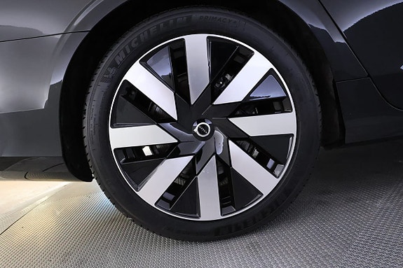 Volvo V90 10 of 23