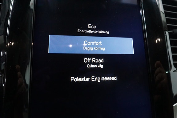 Volvo XC90 21 of 30