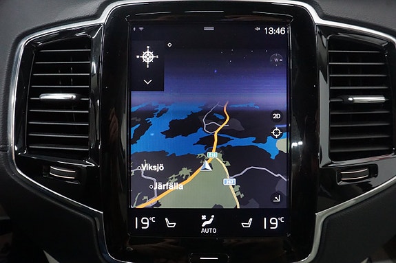 Volvo XC90 17 of 30