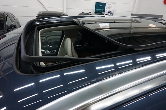 Volvo XC90 30 of 30