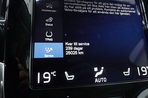 Volvo XC90 18 of 30