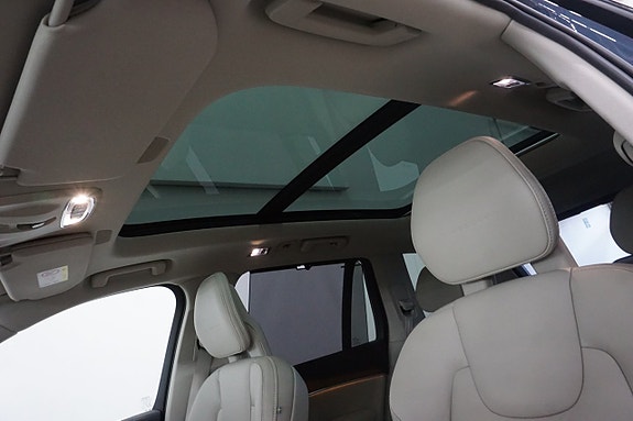 Volvo XC90 22 of 30