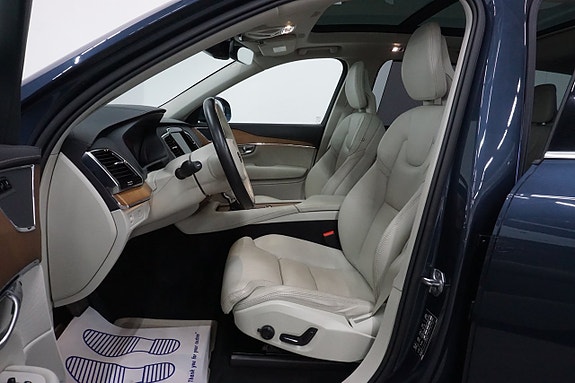 Volvo XC90 6 of 30