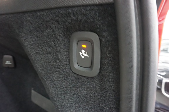 Volvo XC90 28 of 30