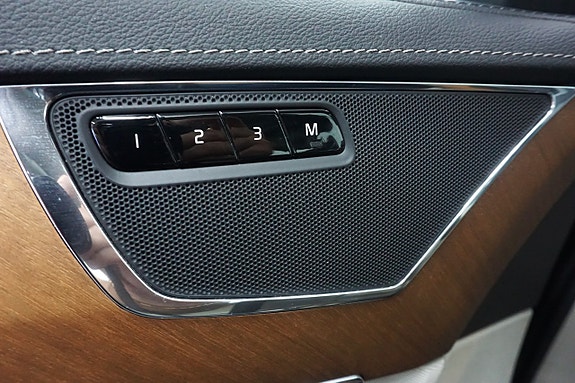 Volvo XC90 20 of 30