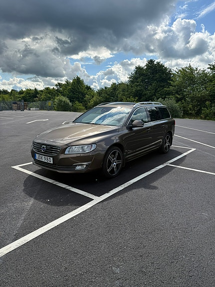 Volvo V70 4 of 8