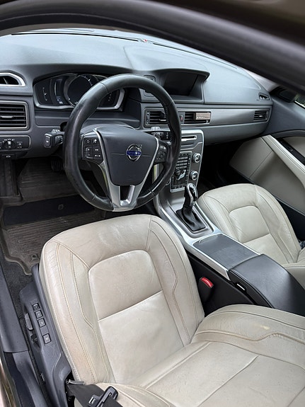 Volvo V70 5 of 8