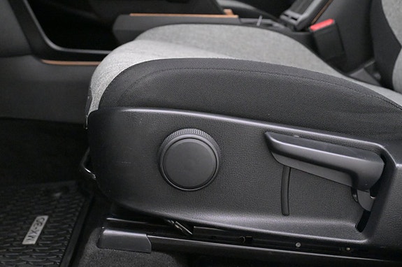 Mazda MX-30 11 of 27