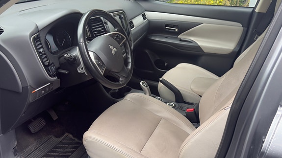Mitsubishi Outlander 3 of 11