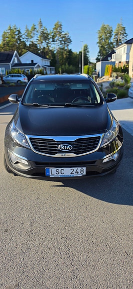 Kia Sportage 2 of 6