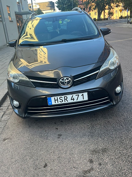 Toyota Verso 14 of 14