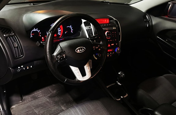 Kia Ceed 9 of 18