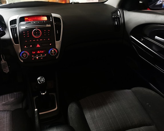 Kia Ceed 14 of 18