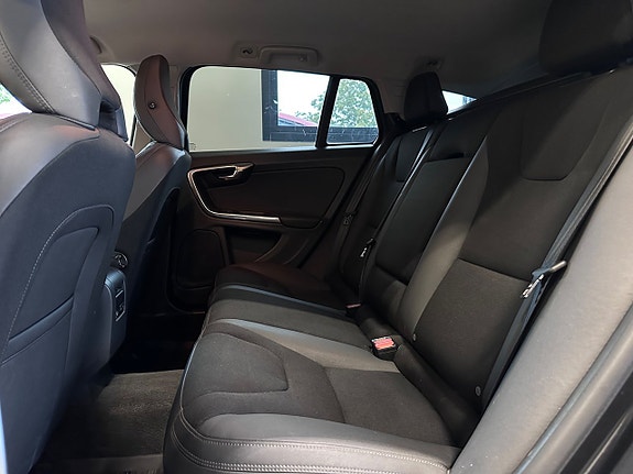 Volvo V60 9 of 18