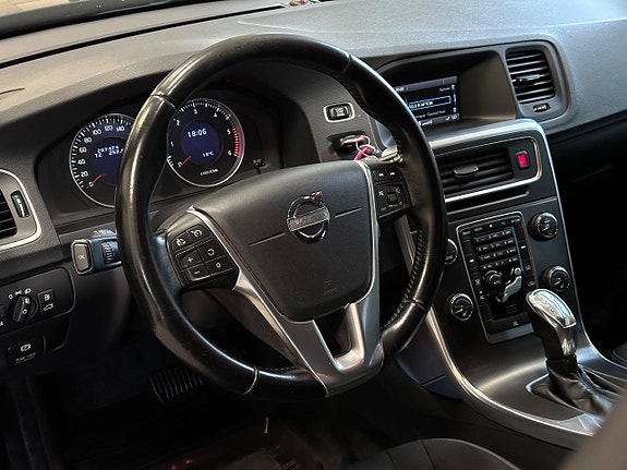 Volvo V60 6 of 18