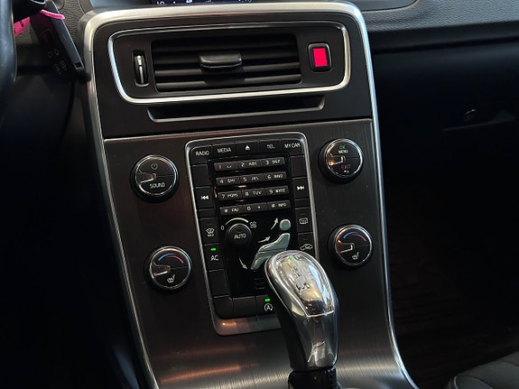 Volvo V60 15 of 18