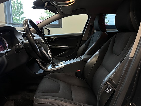 Volvo V60 8 of 18