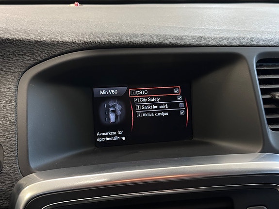 Volvo V60 17 of 18