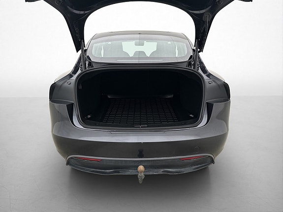 Tesla Model 3 11 of 30