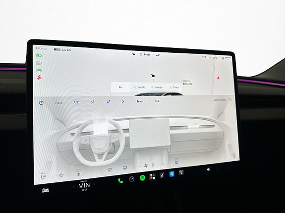 Tesla Model 3 24 of 30