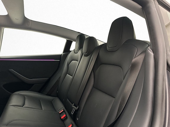 Tesla Model 3 16 of 30