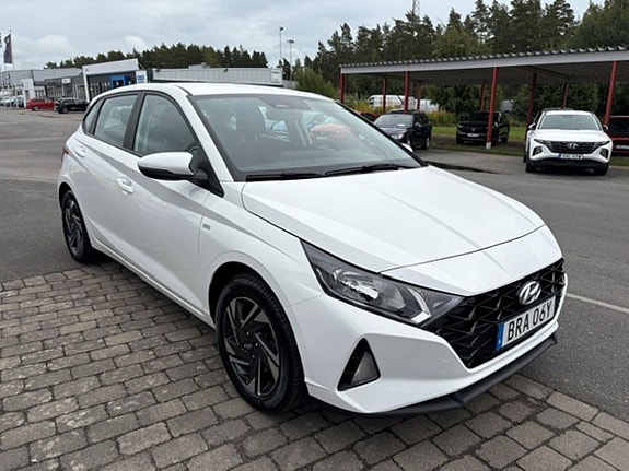 Hyundai i20 2 of 7