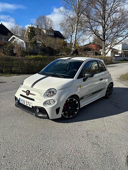 Abarth 595 2 of 8